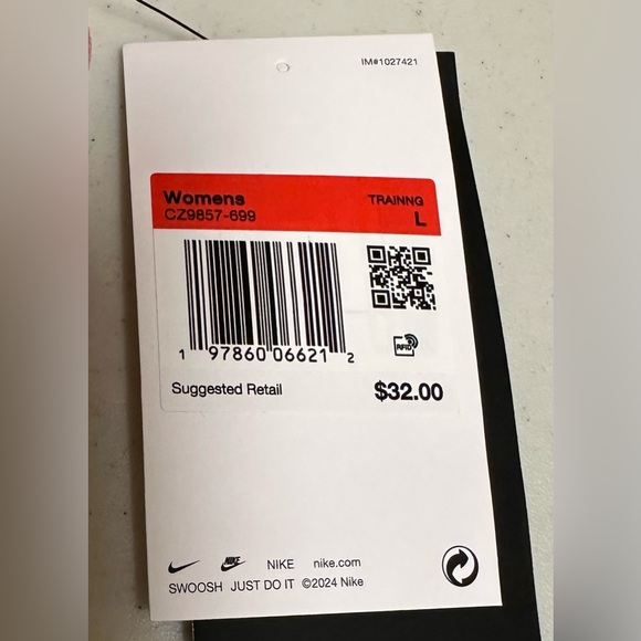 Nike Women's Pro 3" Training Mid Rise/ Shorts Elemental Pink/White NWT - Picture 7 of 8